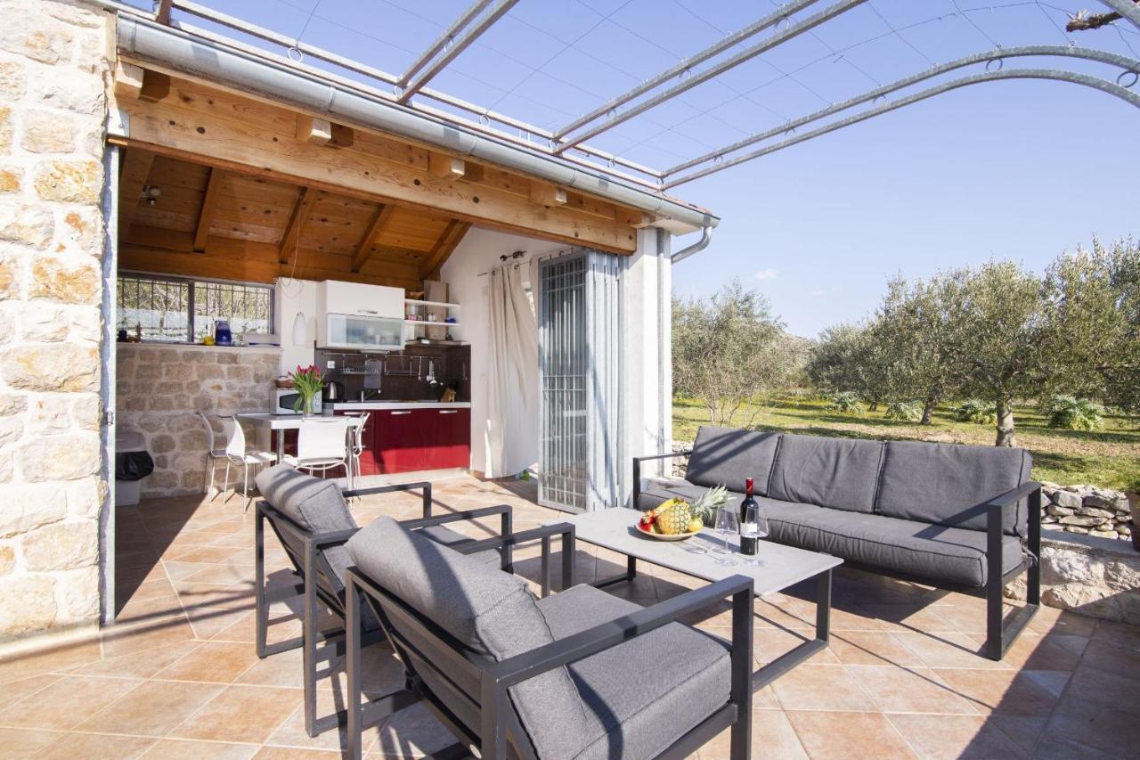 Holiday Home Olive 希贝尼克 外观 照片